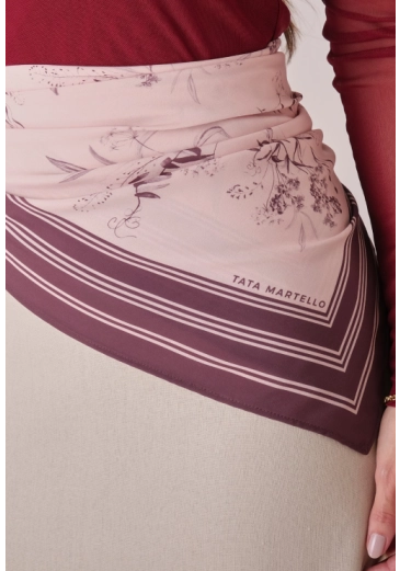 Lenço Tata Em Crepe Bordo Tatá Martello Outono/Inverno 2026