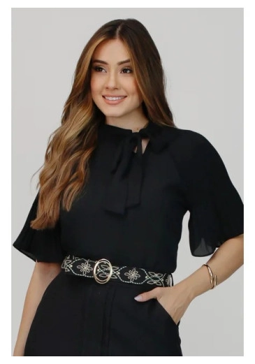 Blusa Inês em Crepe New Preta com Manga Raglan Nítido Primavera/Verão 2025 